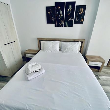 Ultracentral Lazar Residence ヤシ エクステリア 写真
