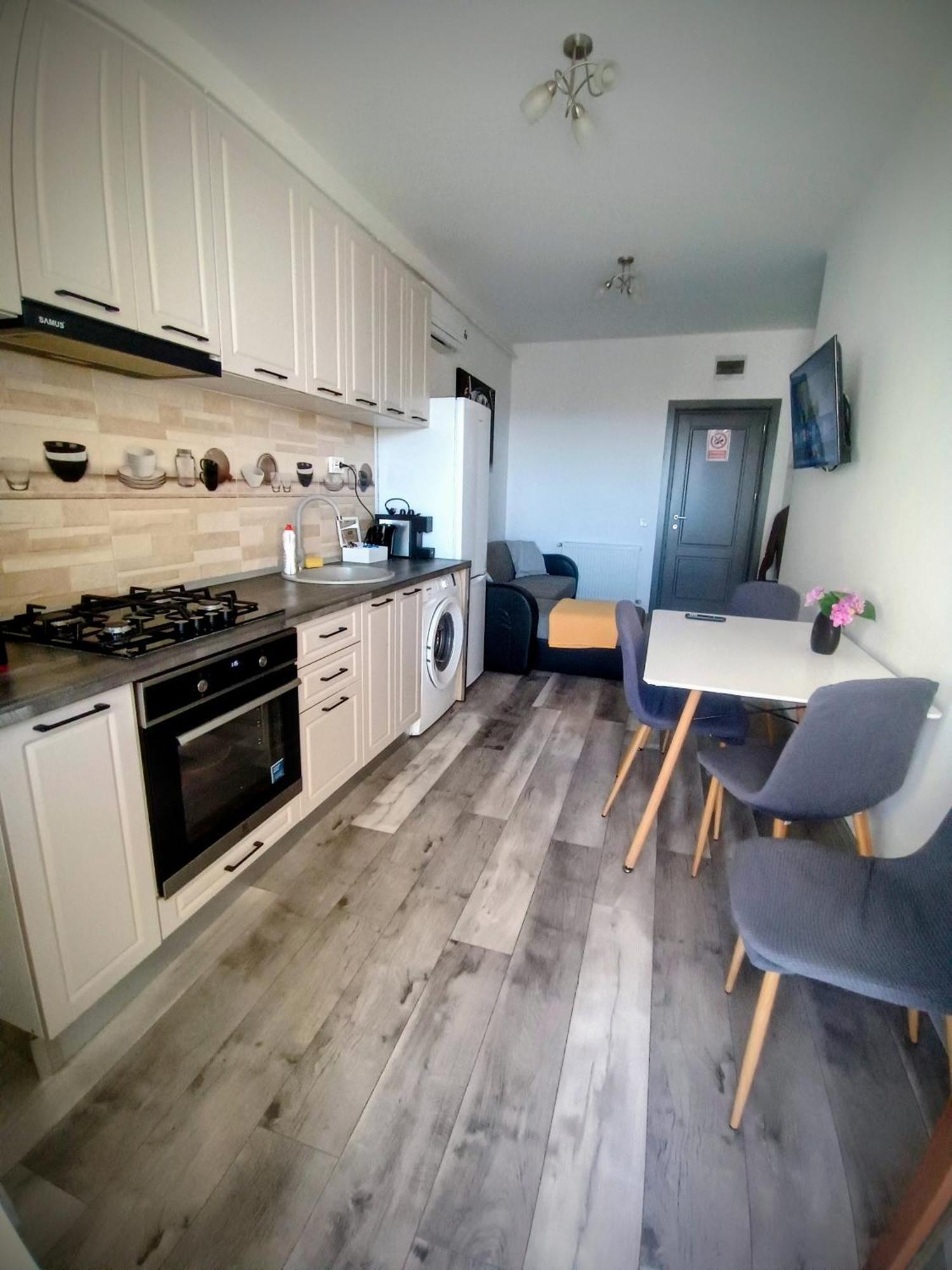 Ultracentral Lazar Residence ヤシ エクステリア 写真